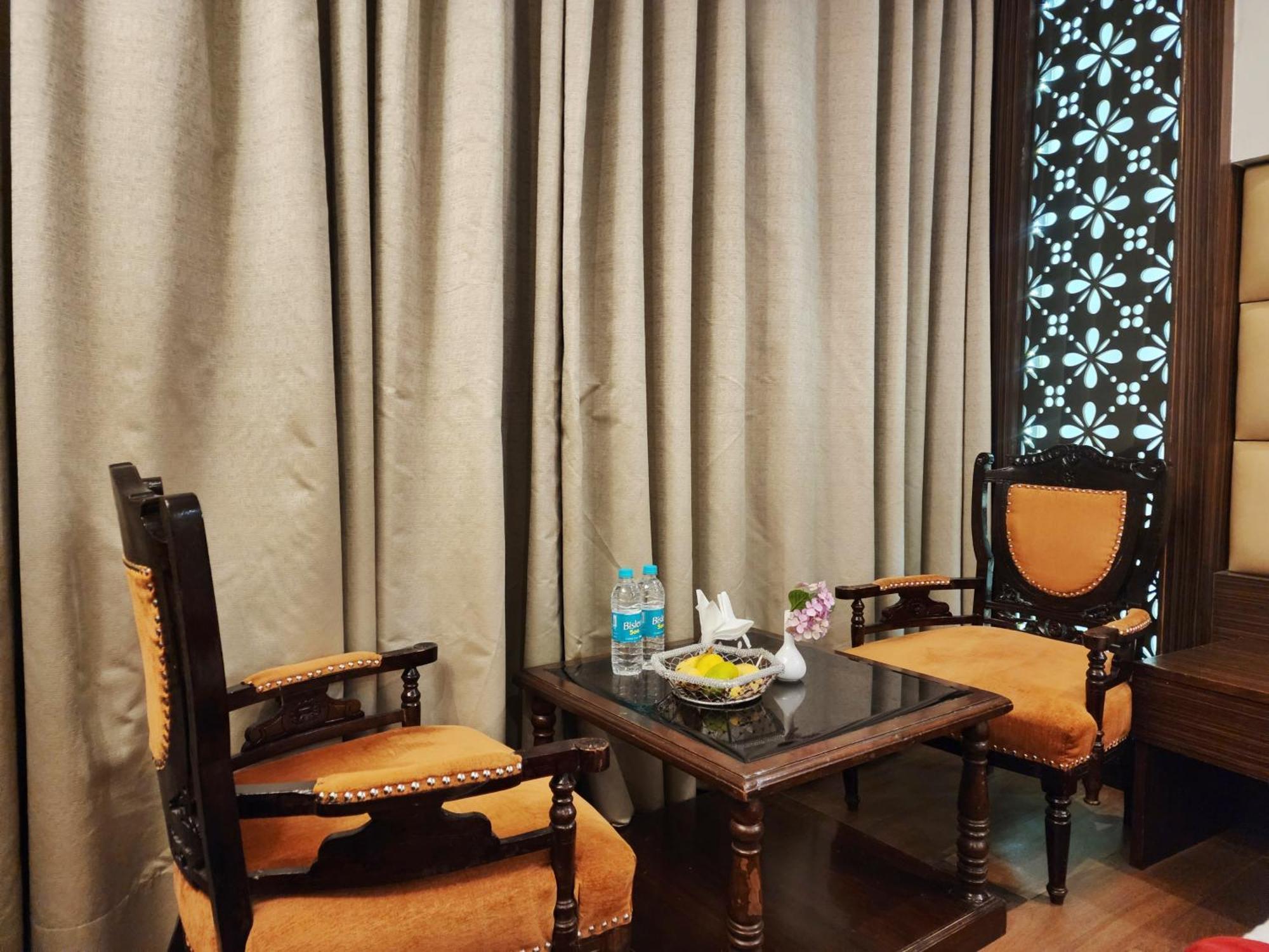 Hotel Surya シムラー エクステリア 写真