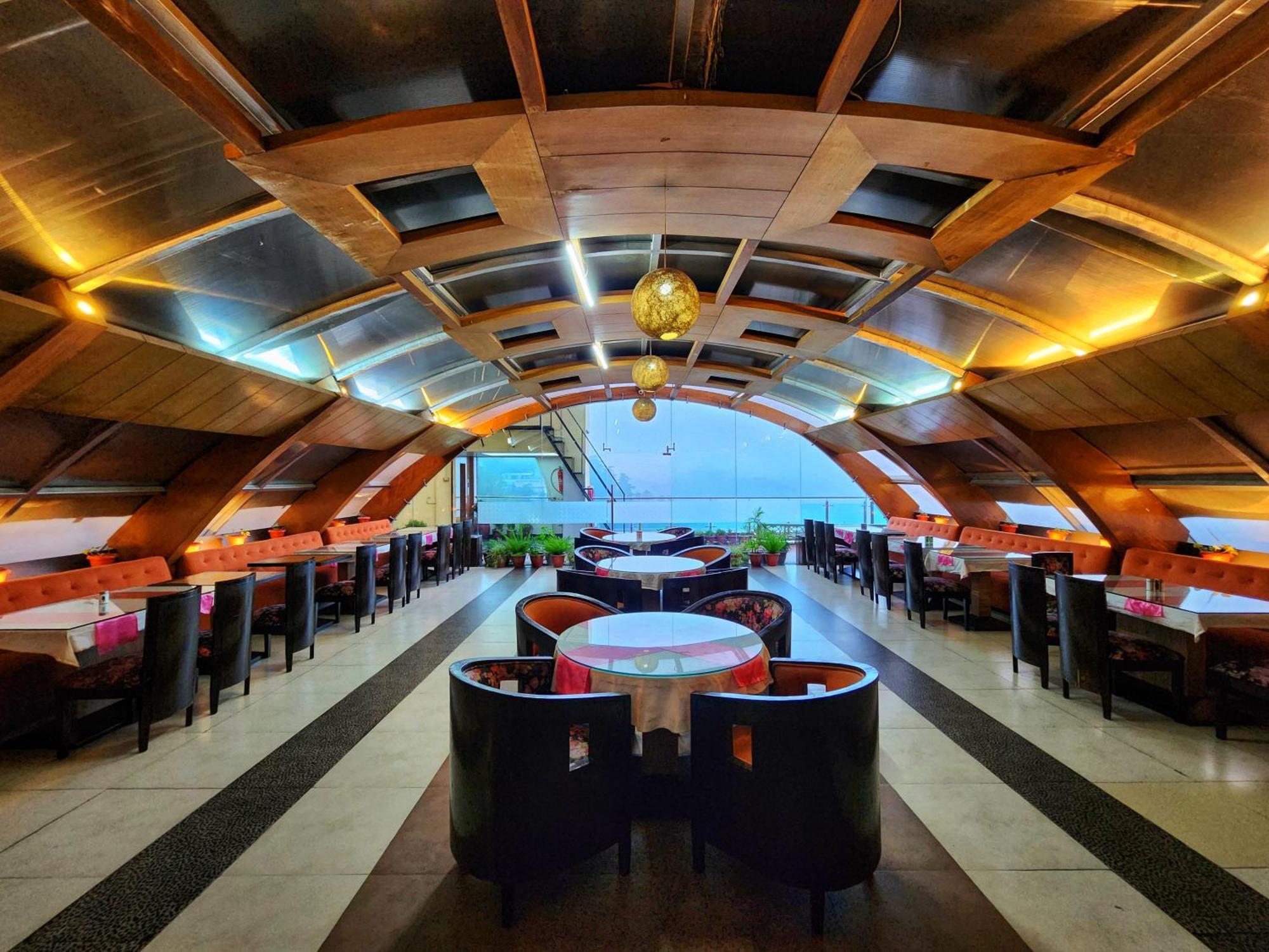 Hotel Surya シムラー エクステリア 写真