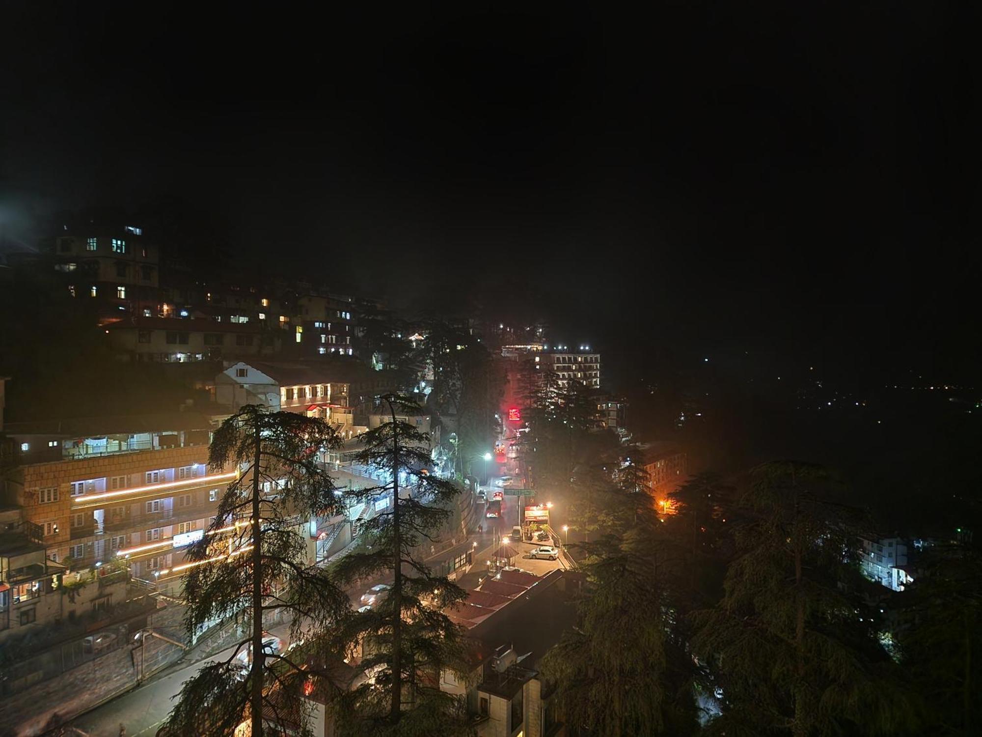Hotel Surya シムラー エクステリア 写真