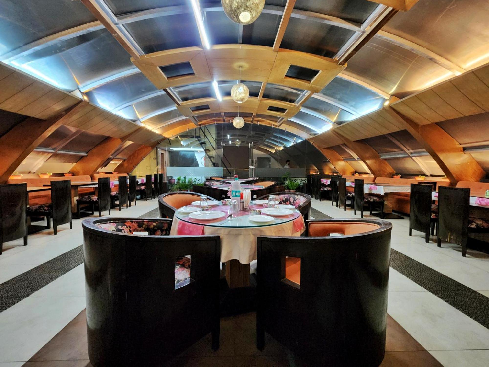 Hotel Surya シムラー エクステリア 写真