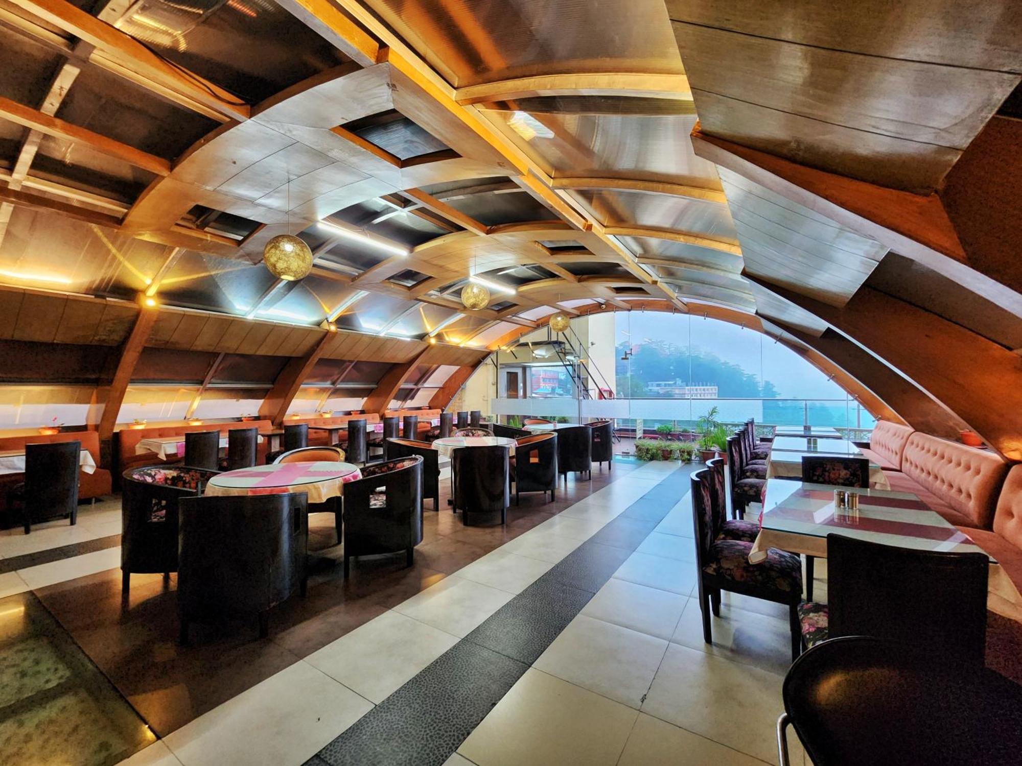 Hotel Surya シムラー エクステリア 写真